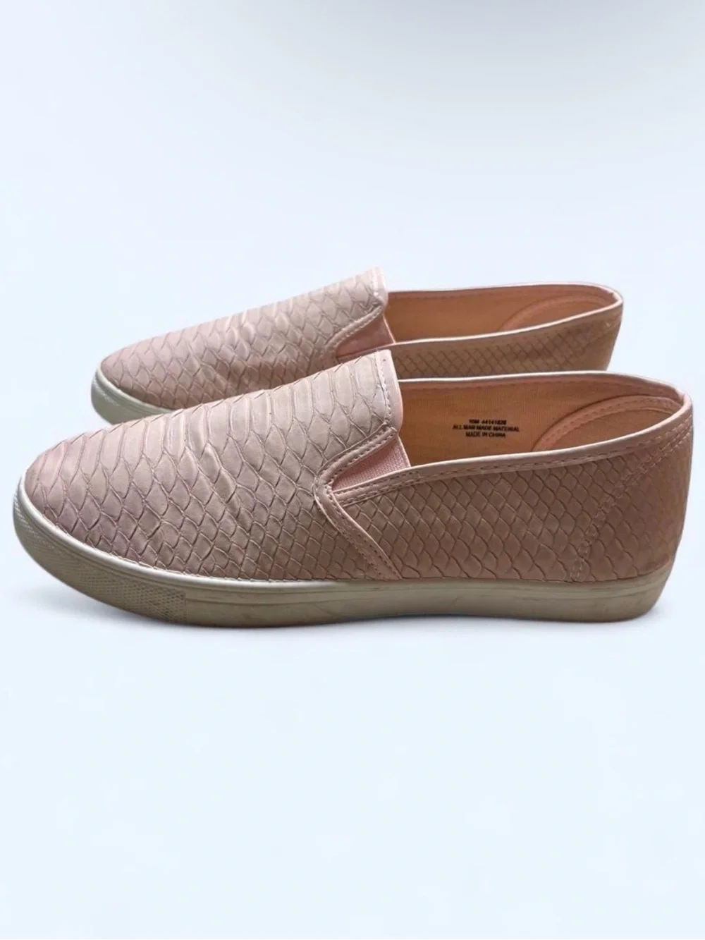 Blush Pink Snakeskin Textured Slip On Sneakers Women’s Size 10 Casual Comfort